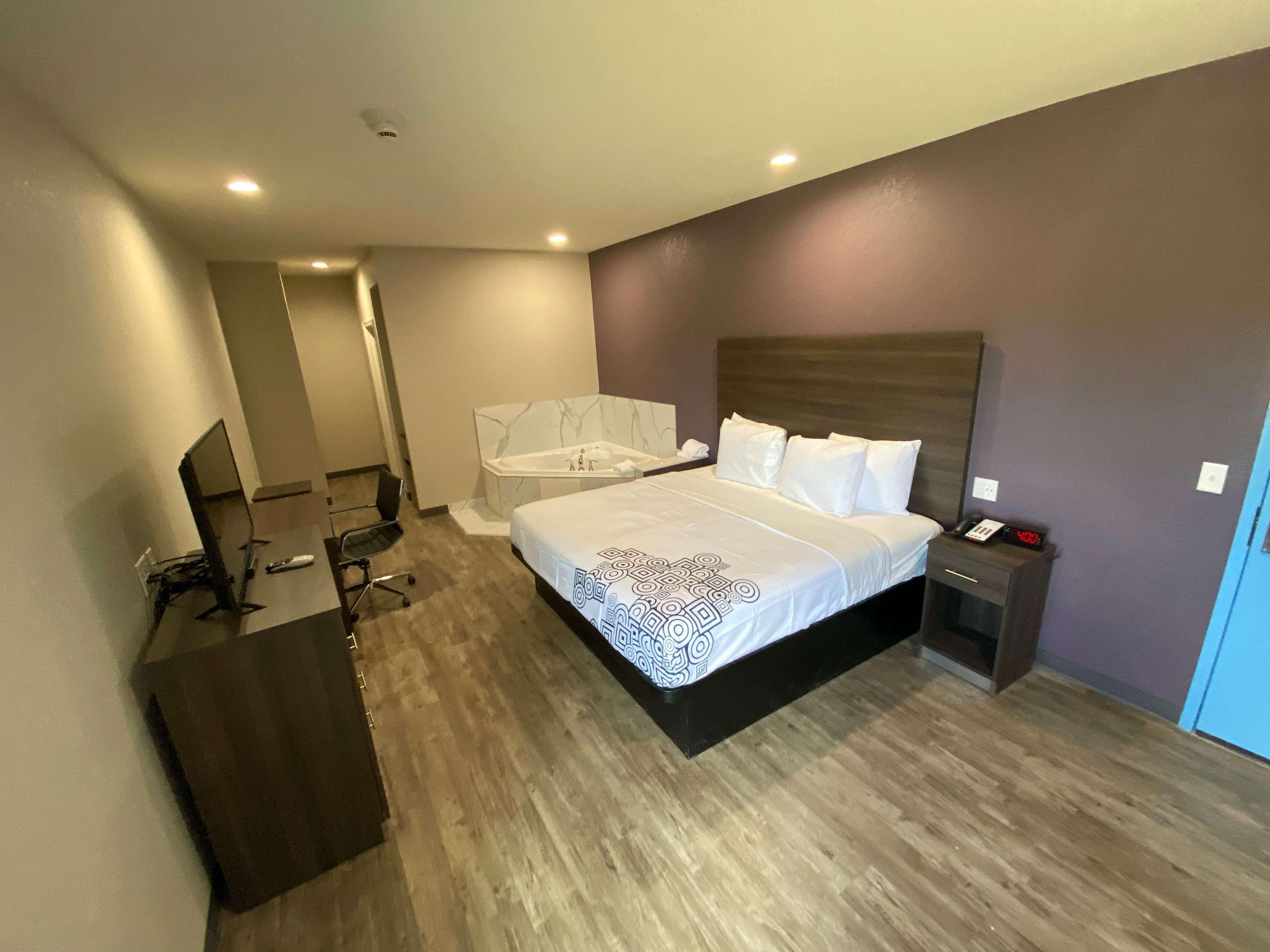 Surestay Plus Hotel By Best Western Ada Luaran gambar