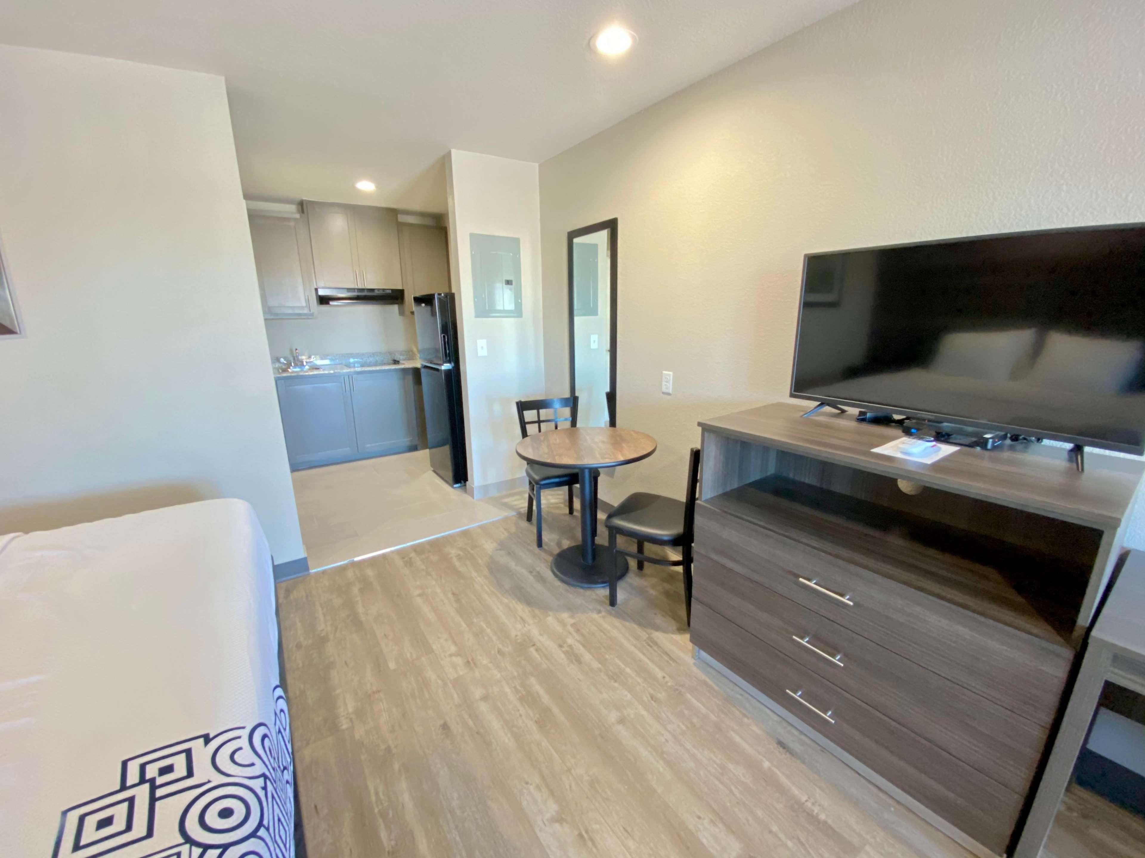 Surestay Plus Hotel By Best Western Ada Luaran gambar